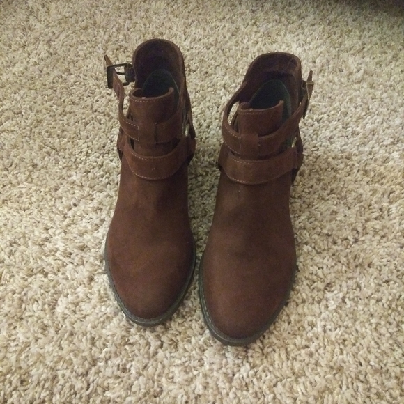 Ankle booties - Picture 2 of 8